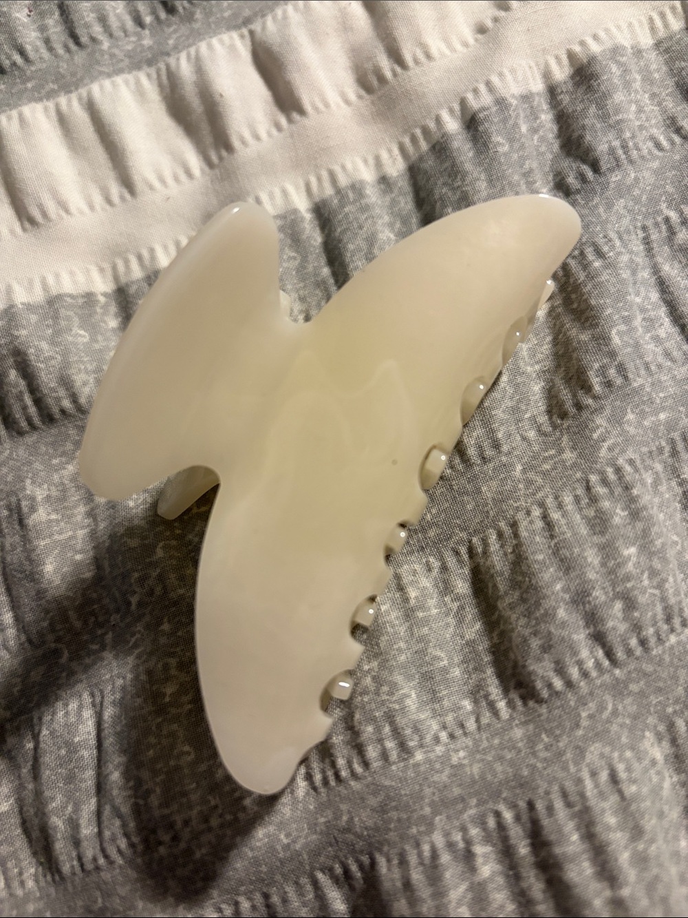 Neutral Cream Claw Clip Hair